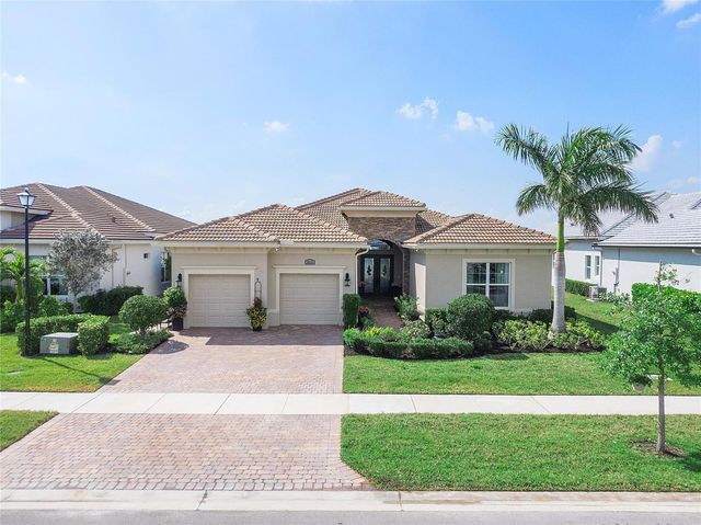 8674 SW Flutto Way, Port St. Lucie, FL 34987