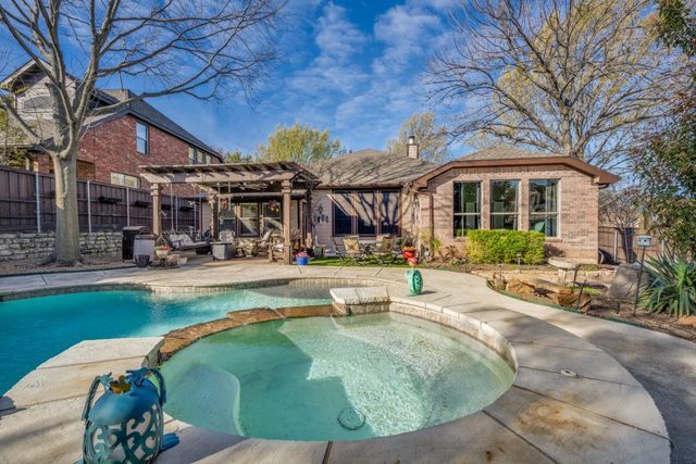 100 Barkley Drive, Hickory Creek, TX 75065