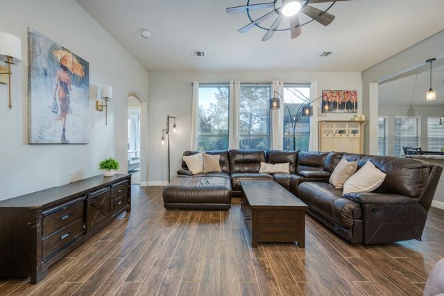 100 Barkley Drive, Hickory Creek, TX 75065