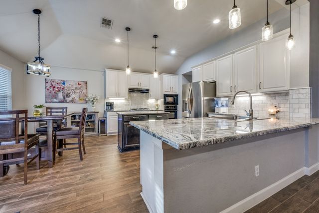 100 Barkley Drive, Hickory Creek, TX 75065