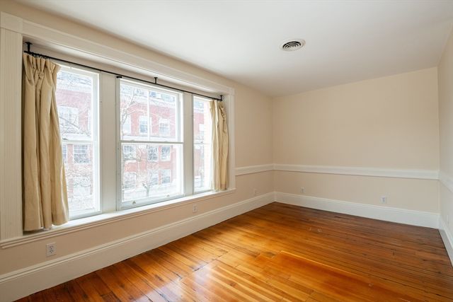 99 Washington St 33, Salem, MA 01970