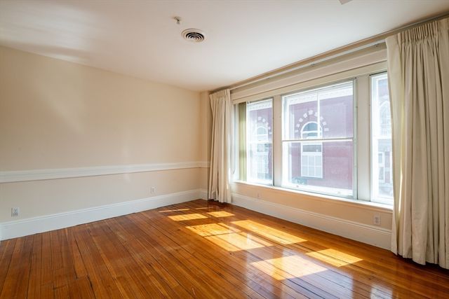 99 Washington St 33, Salem, MA 01970