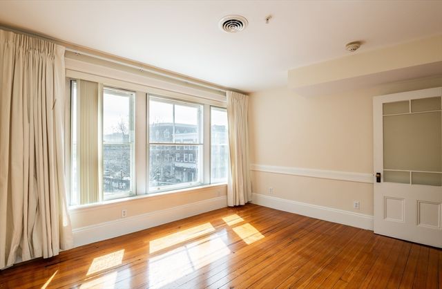 99 Washington St 33, Salem, MA 01970