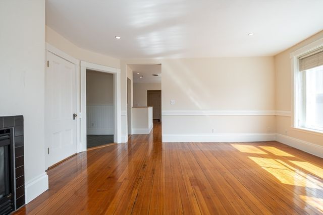 99 Washington St 33, Salem, MA 01970