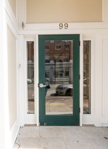 99 Washington St 33, Salem, MA 01970
