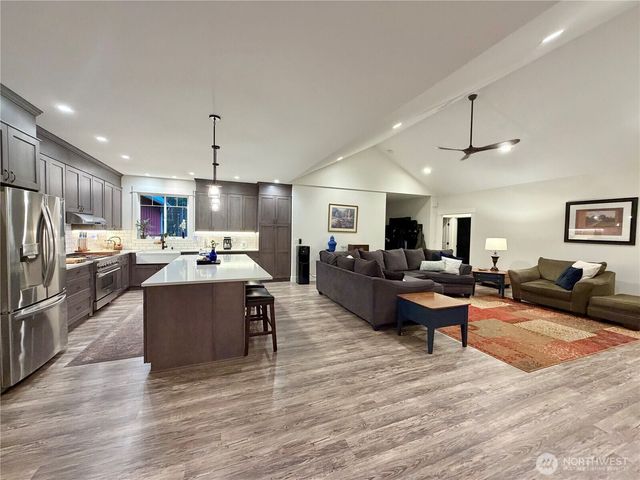 18349 NW Stavis Bay Road, Seabeck, WA 98380