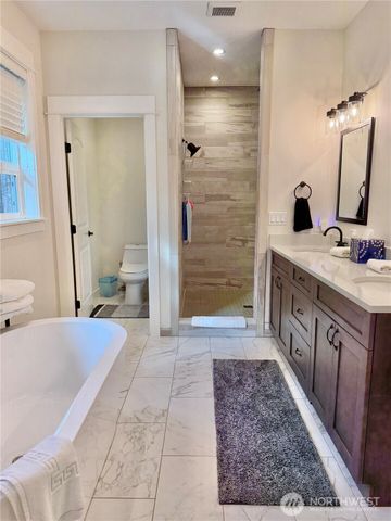 18349 NW Stavis Bay Road, Seabeck, WA 98380