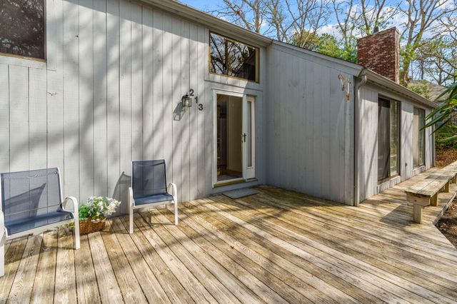 213 Fells Pond Road, Mashpee, MA 02649