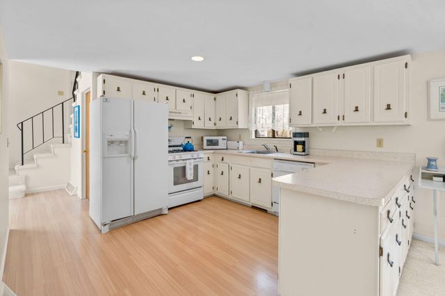 213 Fells Pond Road, Mashpee, MA 02649