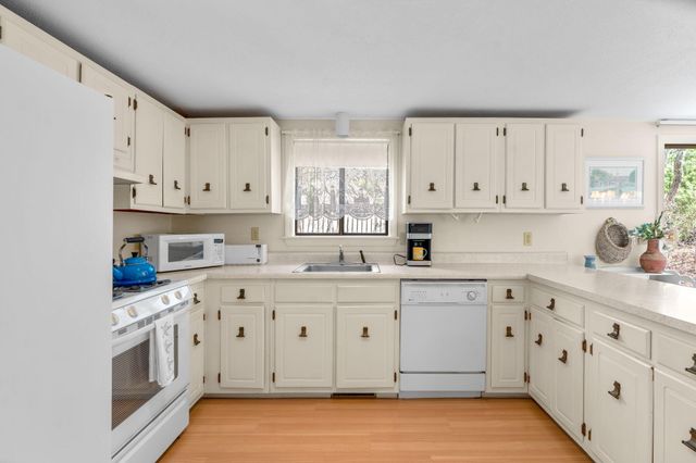 213 Fells Pond Road, Mashpee, MA 02649