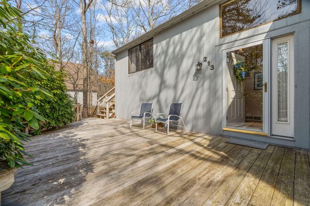 213 Fells Pond Road, Mashpee, MA 02649