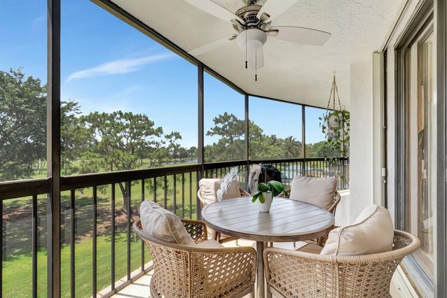 5279 S Fountains Dr S 304, Lake Worth, FL 33467