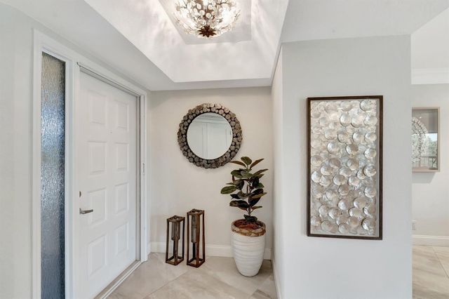 5279 S Fountains Dr S 304, Lake Worth, FL 33467