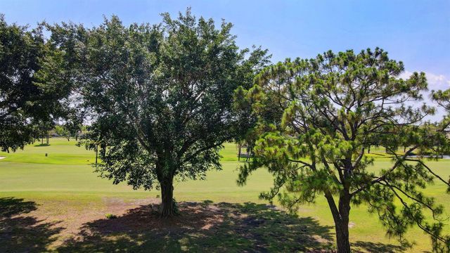 5279 S Fountains Dr S 304, Lake Worth, FL 33467