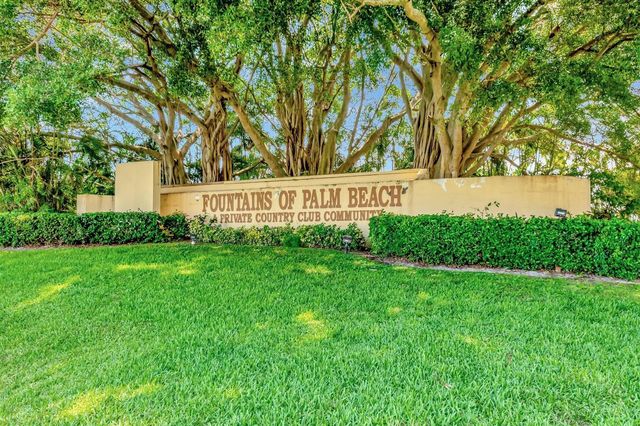 5279 S Fountains Dr S 304, Lake Worth, FL 33467