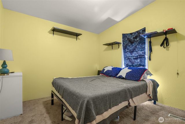 2035 Chico Way NW, Bremerton, WA 98312