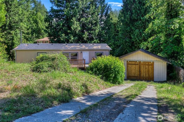 2035 Chico Way NW, Bremerton, WA 98312