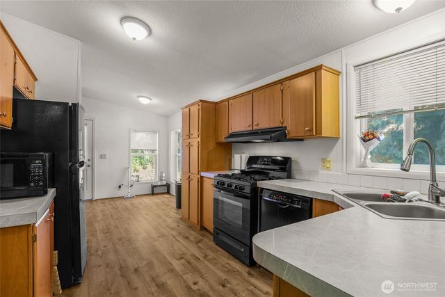 2035 Chico Way NW, Bremerton, WA 98312