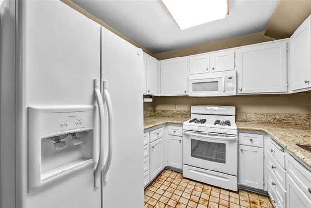 960 W Arrow E, Upland, CA 91786