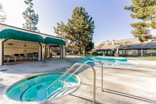 960 W Arrow E, Upland, CA 91786