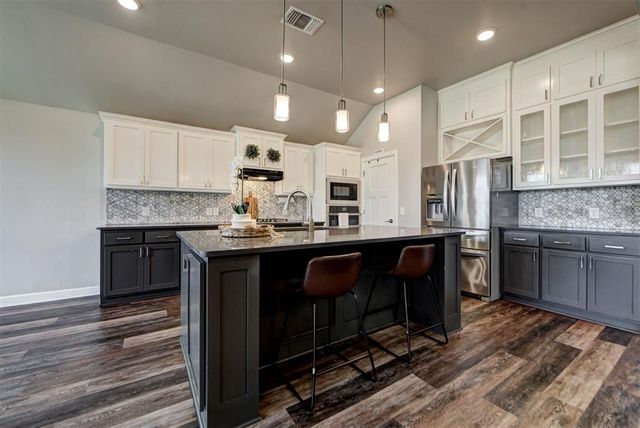 3409 Gunnison River Drive, Yukon, OK 73099