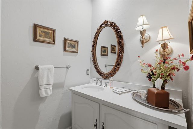 2901 NW 160th Street, Edmond, OK 73013