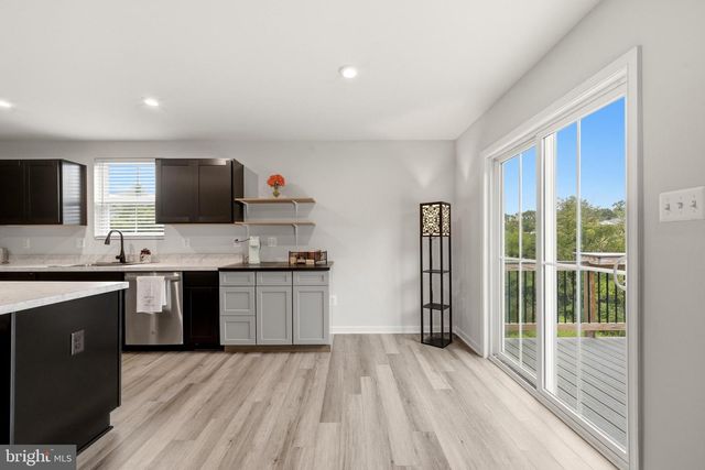 131 EMMET ST, Middletown, VA 22645
