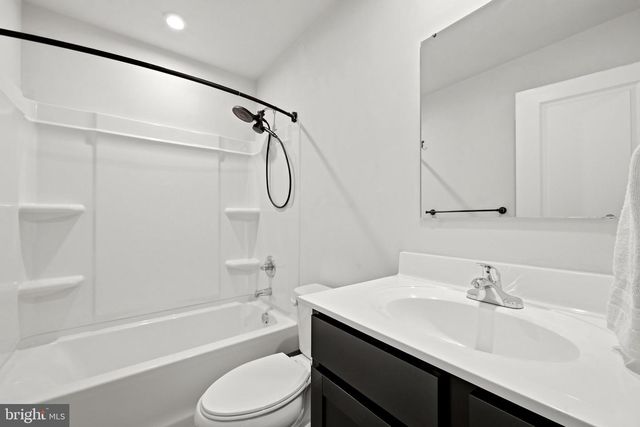 131 EMMET ST, Middletown, VA 22645
