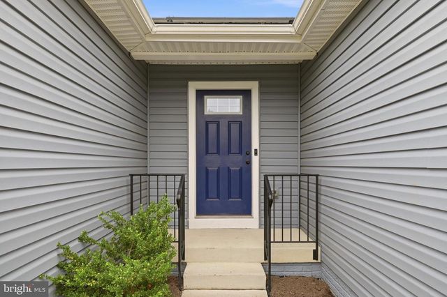 131 EMMET ST, Middletown, VA 22645