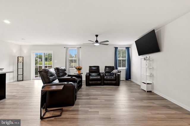 131 EMMET ST, Middletown, VA 22645