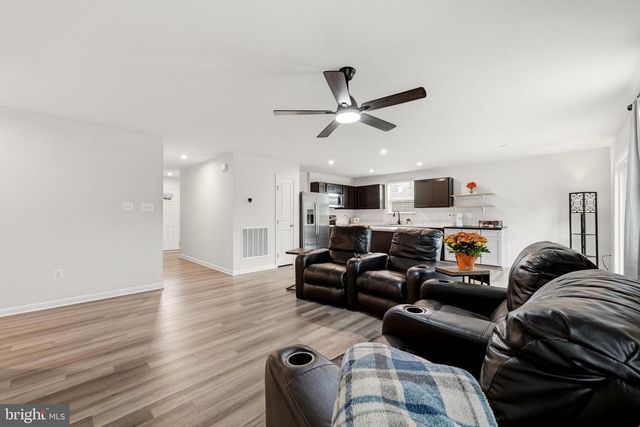 131 EMMET ST, Middletown, VA 22645
