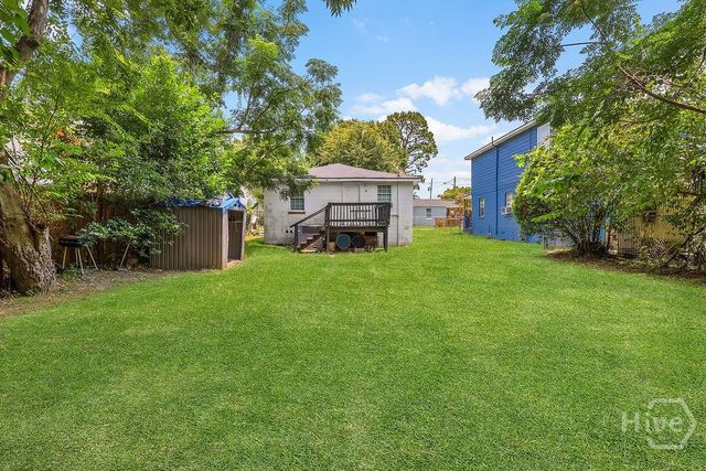 3311 Myrtle Street, Savannah, GA 31405