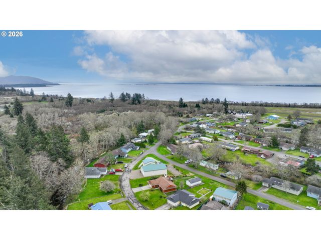 7125 SCARBORO Ln N, Ilwaco, WA 98624