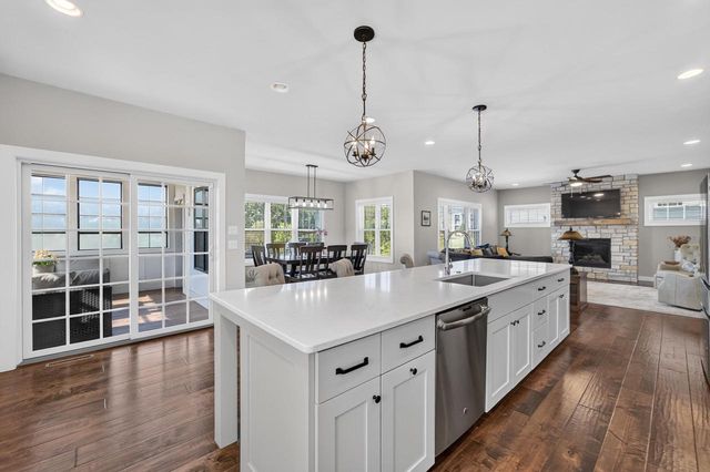 4181 Hanover Drive, Deforest, WI 53532