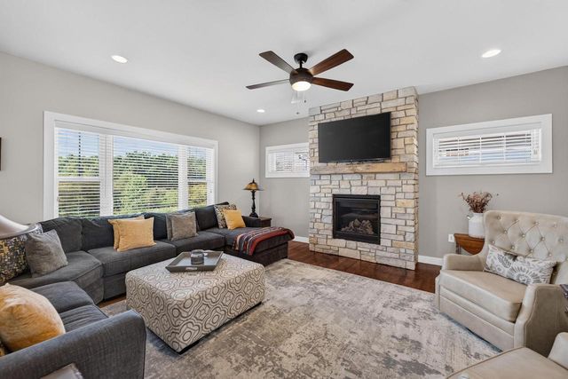 4181 Hanover Drive, Deforest, WI 53532