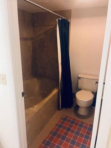 9440 Meadowood Drive 102, Fort Pierce, FL 34951