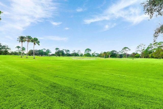 9440 Meadowood Drive 102, Fort Pierce, FL 34951