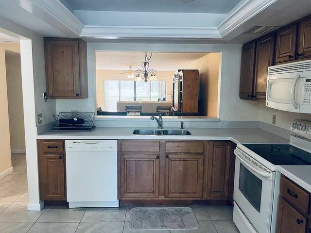 9440 Meadowood Drive 102, Fort Pierce, FL 34951