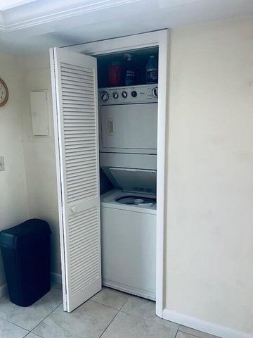 9440 Meadowood Drive 102, Fort Pierce, FL 34951