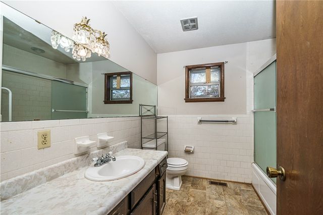 110 Shelton Drive, Eureka Springs, AR 72632