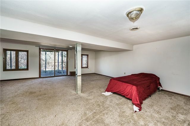 110 Shelton Drive, Eureka Springs, AR 72632