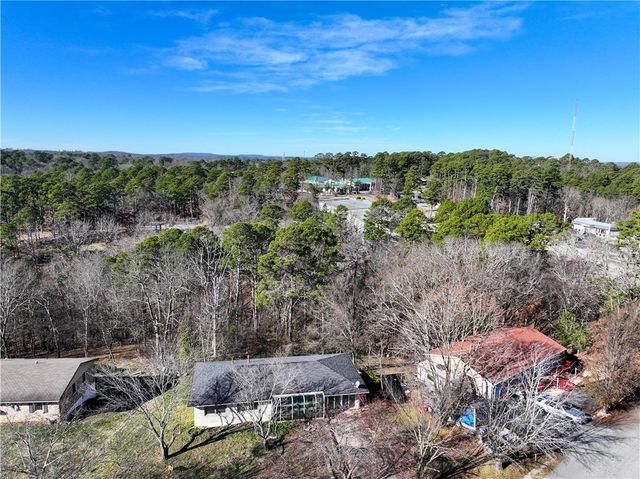 110 Shelton Drive, Eureka Springs, AR 72632