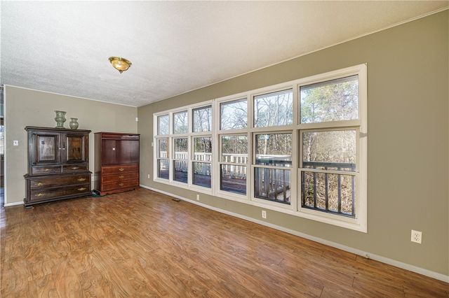 110 Shelton Drive, Eureka Springs, AR 72632