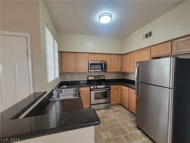 10237 King Henry Avenue 103, Las Vegas, NV 89144