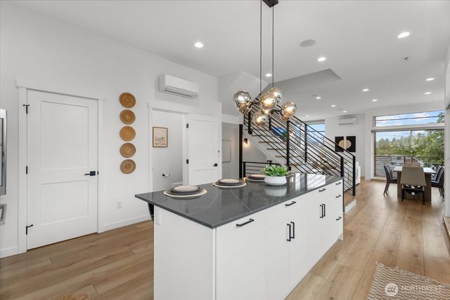 3111 Queen Anne Avenue N, Seattle, WA 98109