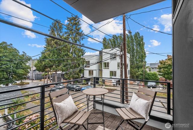 3111 Queen Anne Avenue N, Seattle, WA 98109