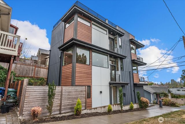 3111 Queen Anne Avenue N, Seattle, WA 98109