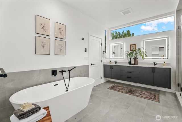 3111 Queen Anne Avenue N, Seattle, WA 98109