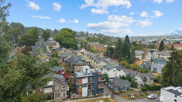 3111 Queen Anne Avenue N, Seattle, WA 98109