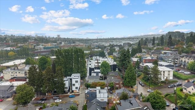 3111 Queen Anne Avenue N, Seattle, WA 98109